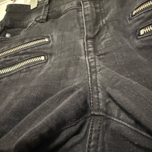 Torrid Black Skinny Jeans Zipper Details - Picture 3 of 6